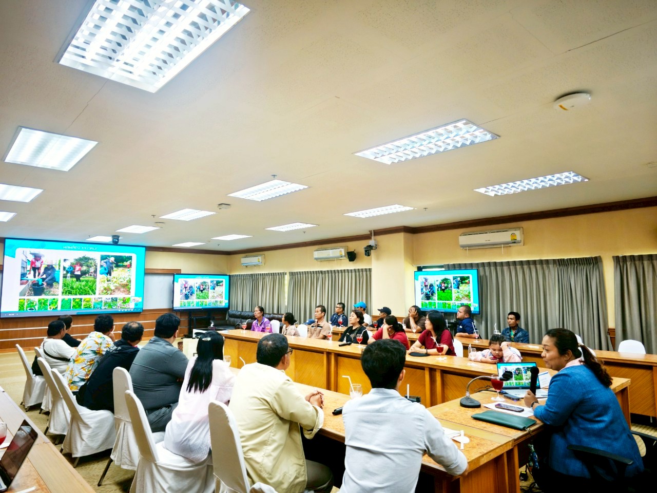 ราชภัฏสุราษฎร์ฯ เปิดบ้านต้อนรับราชภัฏภูเก็ต ศึกษาดูงานการจัดการพื้นที่และขยะอย่างยั่งยืน ราชภัฏสุราษฎร์ฯ เปิดบ้านต้อนรับราชภัฏภูเก็ต ศึกษาดูงานการจัดการพื้นที่และขยะอย่างยั่งยืน