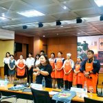 วิทยาลัยสหวิทยาการ เกาะสมุย ให้บริการอาหารและเครื่องดื่มต้อนรับคณะกรรมการสภามหาวิทยาลัยและผู้บริหารมหาวิทยาลัยราชภัฏสุราษฎร์ธานี