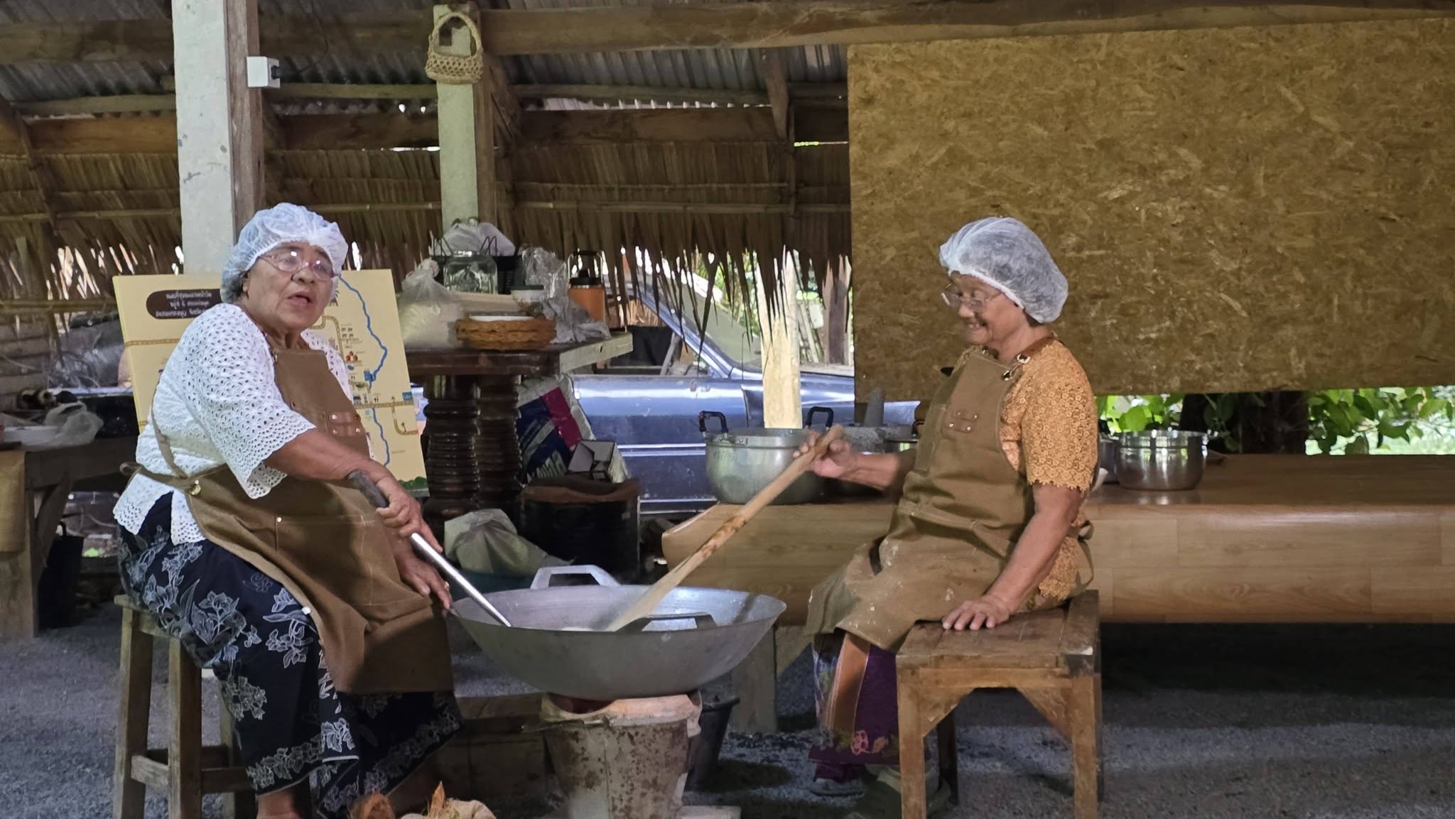 วิทยาลัยสหวิทยาการ เกาะสมุย ลงพื้นที่ถ่ายทำสำรับอาหารพื้นบ้าน