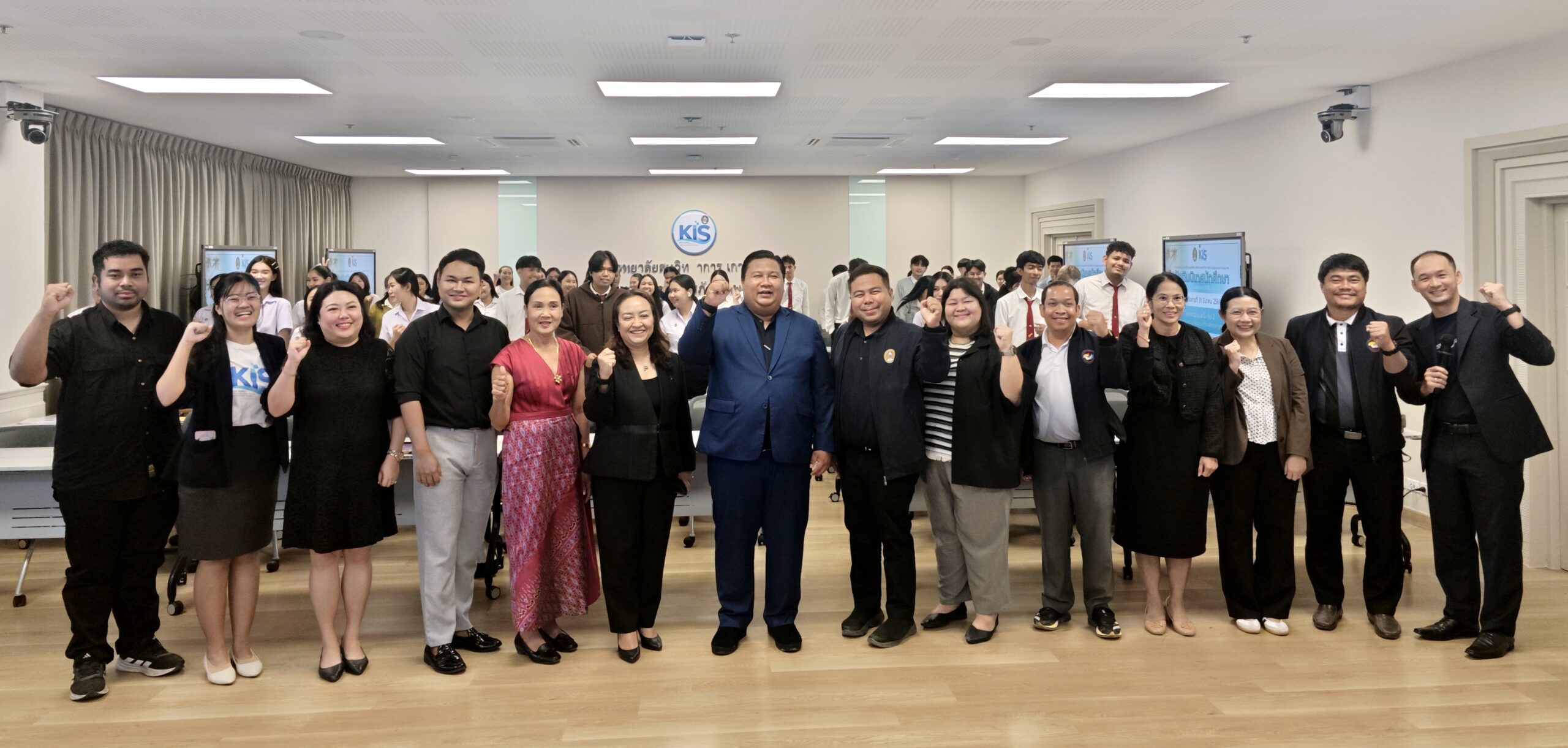 ปัจฉิมนิเทศ SRU เกาะสมุย 2569 เสริมทักษะอาชีพ–ดันบัณฑิตสู่ “วิศวกรสังคม” พร้อมตลาดแรงงานยุคดิจิทัล