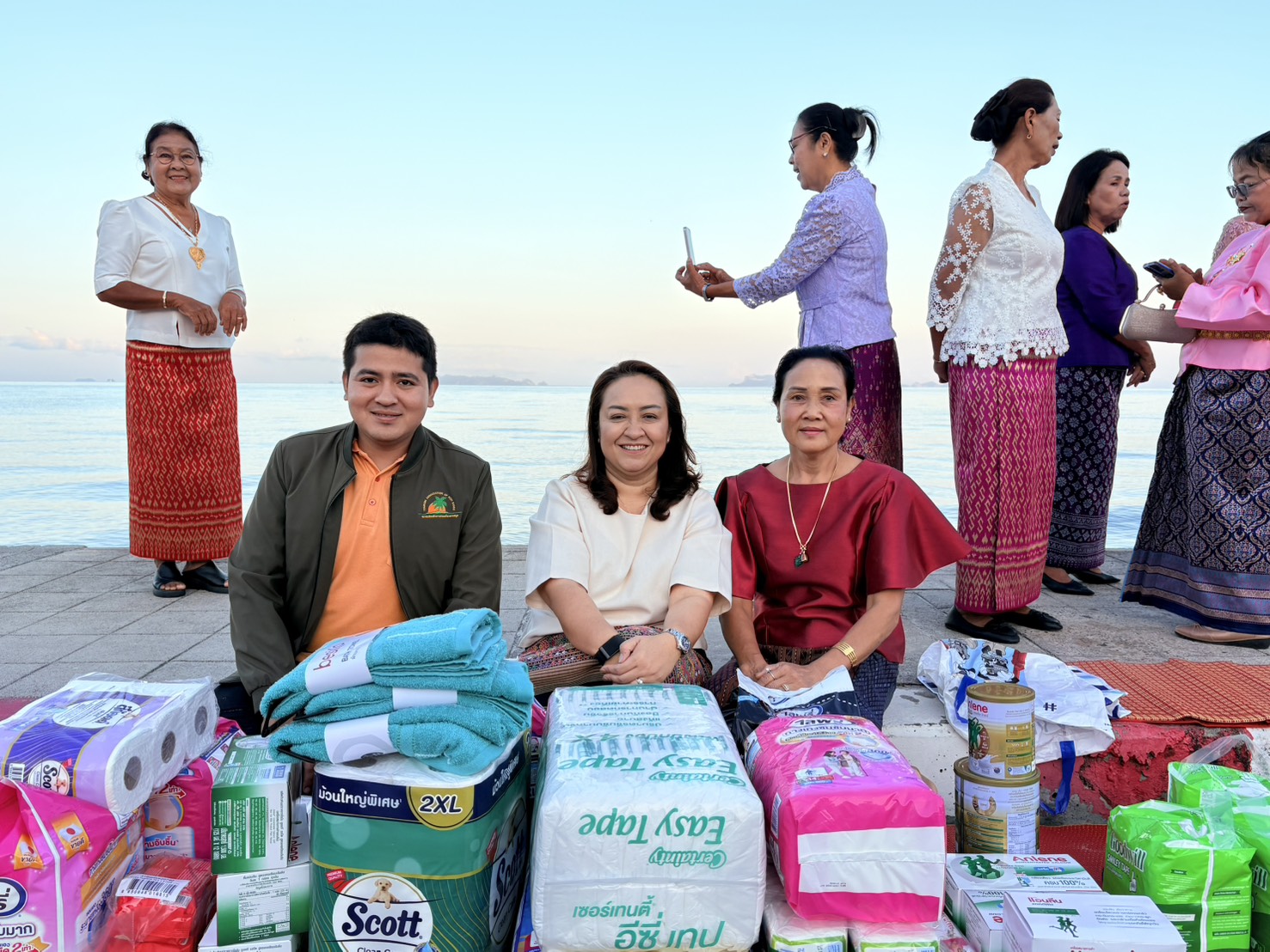วิทยาลัยสหวิทยาการ เกาะสมุย ร่วมกิจกรรมถนนสายบุญ สร้างสังคมแห่งการแบ่งปัน